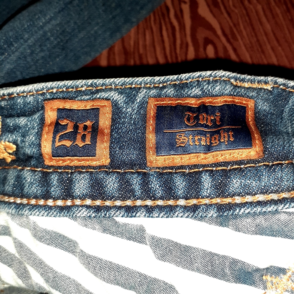 ROCK REVIVAL TORI WOMEN'S SIZE 28 DISTRESSED FADED BLUE LOGO DESIGNER - Picture 9 of 16